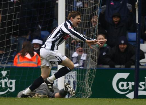  西布朗维奇不敌曼城，灯笼裤难挡冠军之师