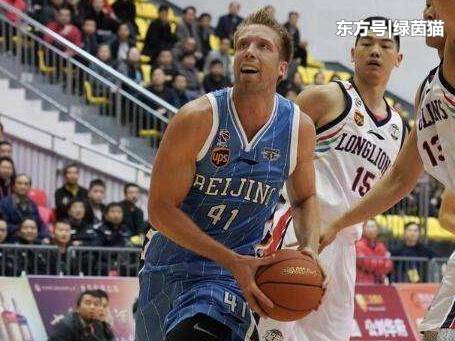  南特年轻后卫临危救主保住宝贵一分